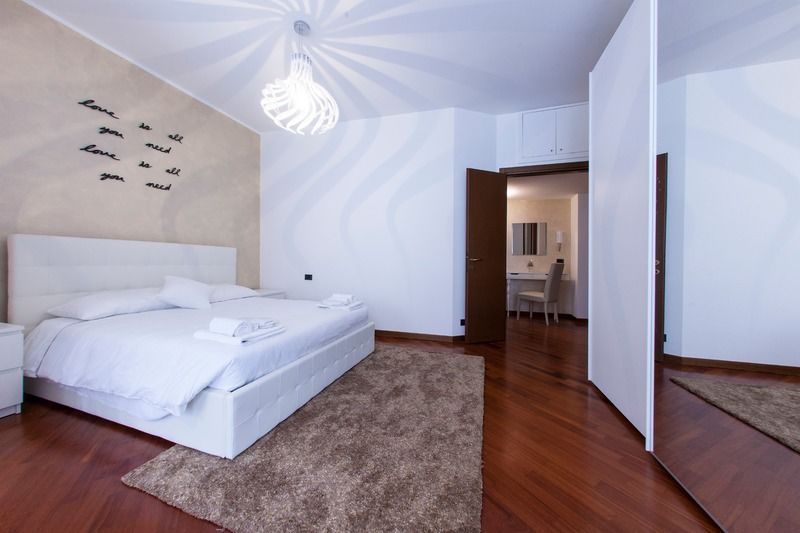 Hemeras Boutique Homes - Design Apartments In Milan Center Exterior photo